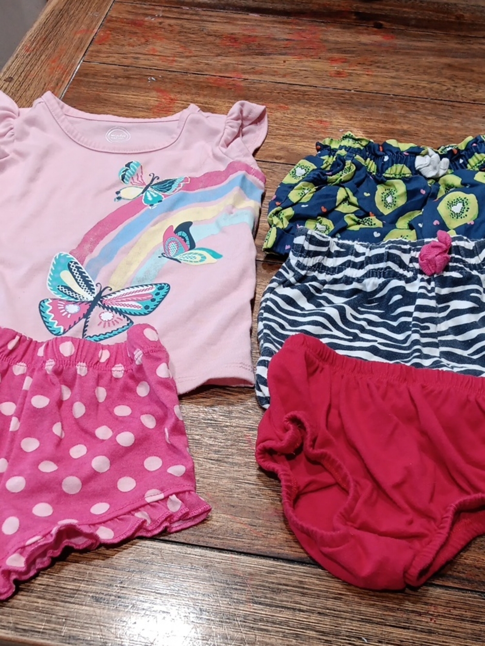 Wonder Nation .Kids Pink Butterfly Rainbow Tee Pjs and Mix-and-Match Bottoms Set